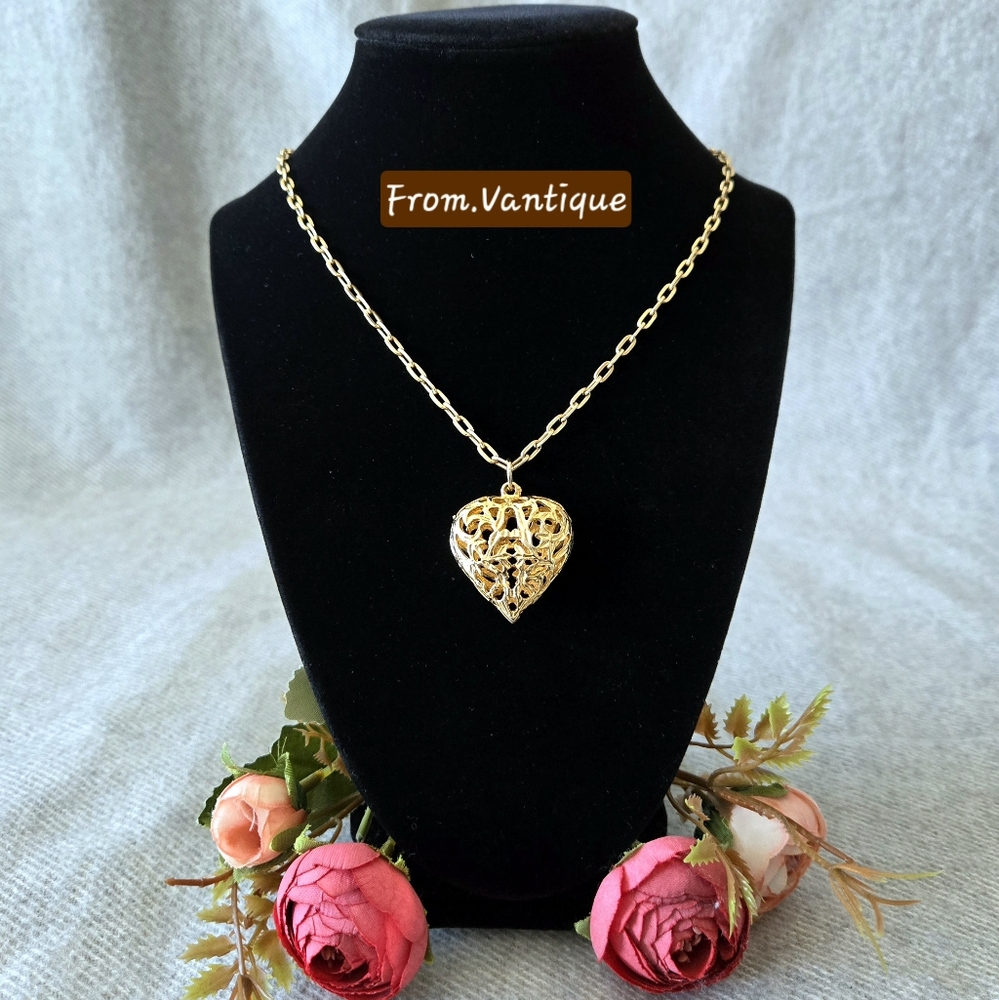 💛 Vintage Heart Shape Gold Filigree Necklace ⛓️
